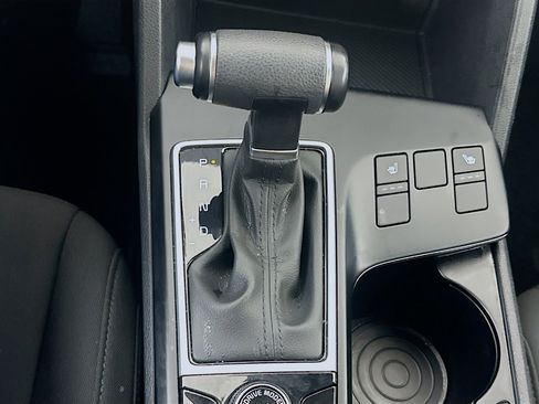 Used 2025 Kia Sportage LX image 23