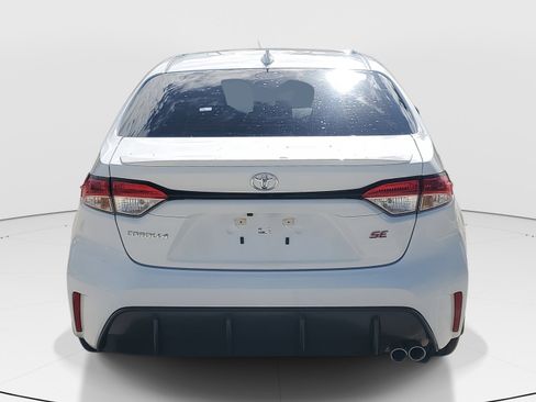 Used 2024 Toyota Corolla SE image 4