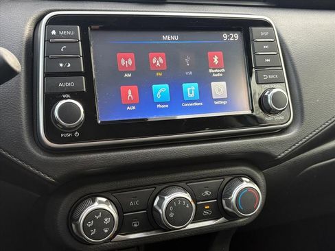 Used 2022 Nissan Versa S w/ Trunk Package image 12