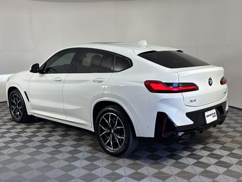 Used 2024 BMW X4 xDrive30i w/ Premium Package AWD/4WD image 3