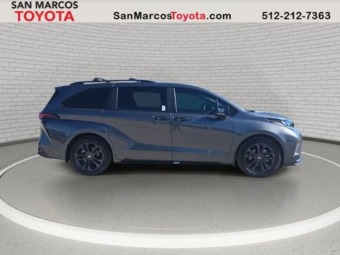 Certified 2025 Toyota Sienna XSE image 4