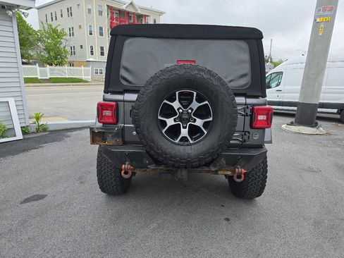 Used 2018 Jeep Wrangler Unlimited Rubicon w/ Dual Top Group AWD/4WD image 8