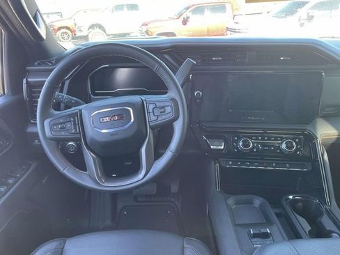 Used 2024 GMC Sierra 2500 AT4 w/ AT4 Premium Plus Package image 12