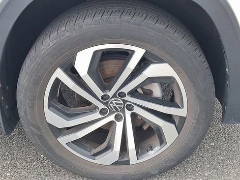Used 2023 Volkswagen Atlas SEL AWD/4WD image 9