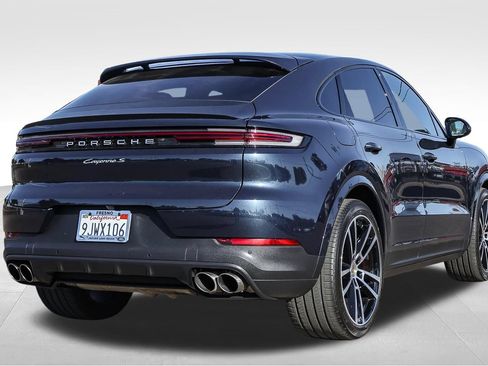 Used 2024 Porsche Cayenne S AWD/4WD image 5