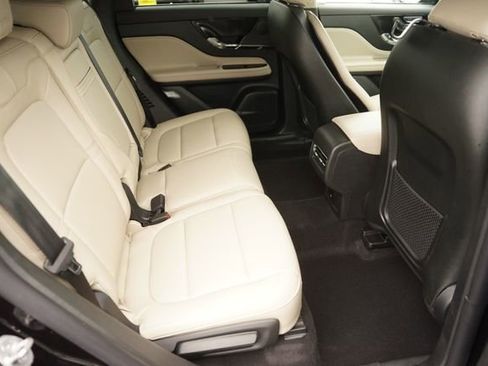 Used 2026 Lincoln Corsair Premiere AWD/4WD image 15