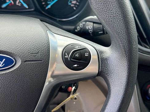 Used 2015 Ford Escape SE w/ Equipment Group 201A AWD/4WD image 16