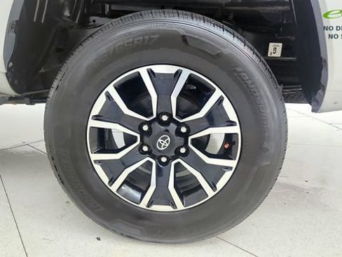 Used 2022 Toyota Tacoma TRD Sport w/ Technology Package AWD/4WD image 66