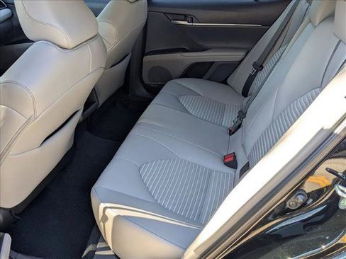 Used 2023 Toyota Camry SE FWD image 18
