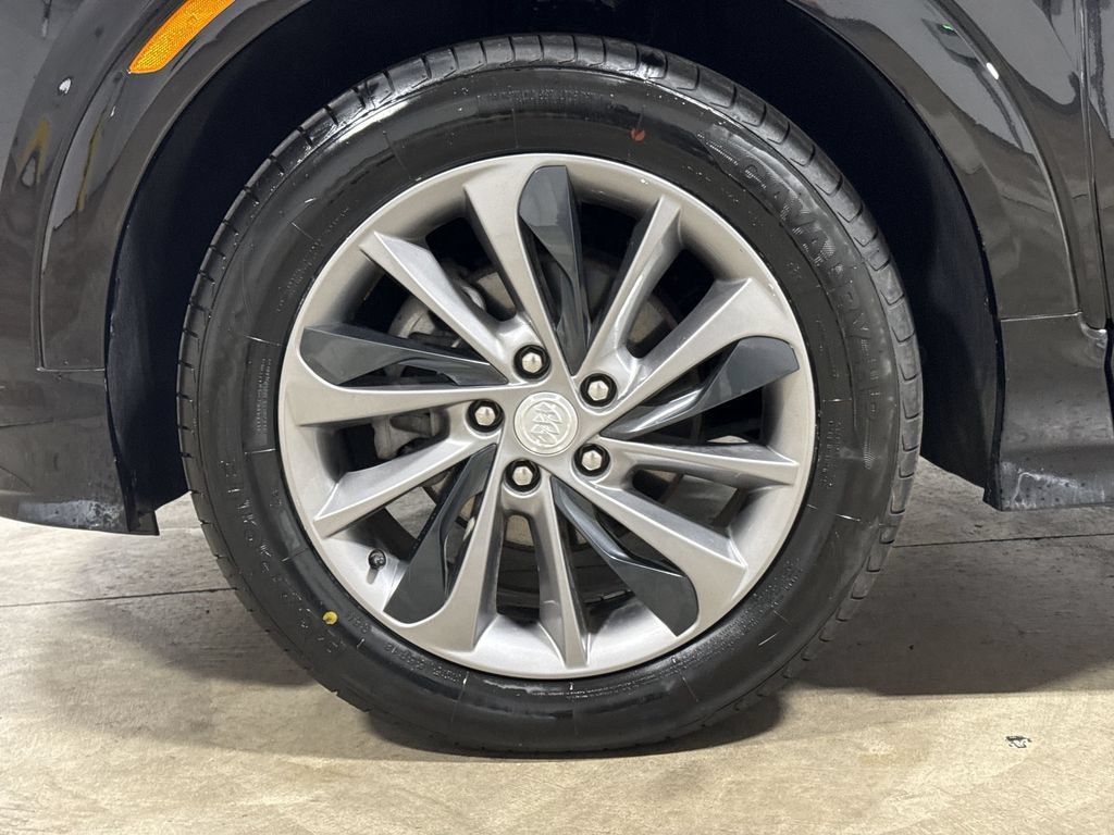 Used 2021 Buick Encore GX Preferred w/ Sport Touring Package FWD image 26
