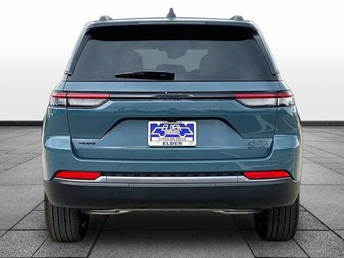 New 2026 Jeep Grand Cherokee Limited w/ Limited Altitude Package AWD/4WD image 4