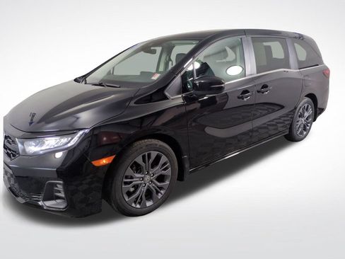 Used 2025 Honda Odyssey Touring image 1
