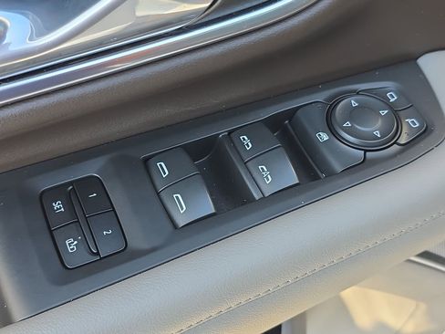 Used 2021 Chevrolet Tahoe Z71 image 17