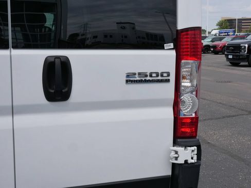 Used 2025 RAM ProMaster 2500 FWD image 6