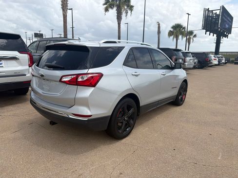 Used 2020 Chevrolet Equinox Premier w/ Premier Redline Edition FWD image 5