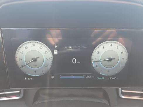 Used 2024 Hyundai Elantra Limited FWD image 15