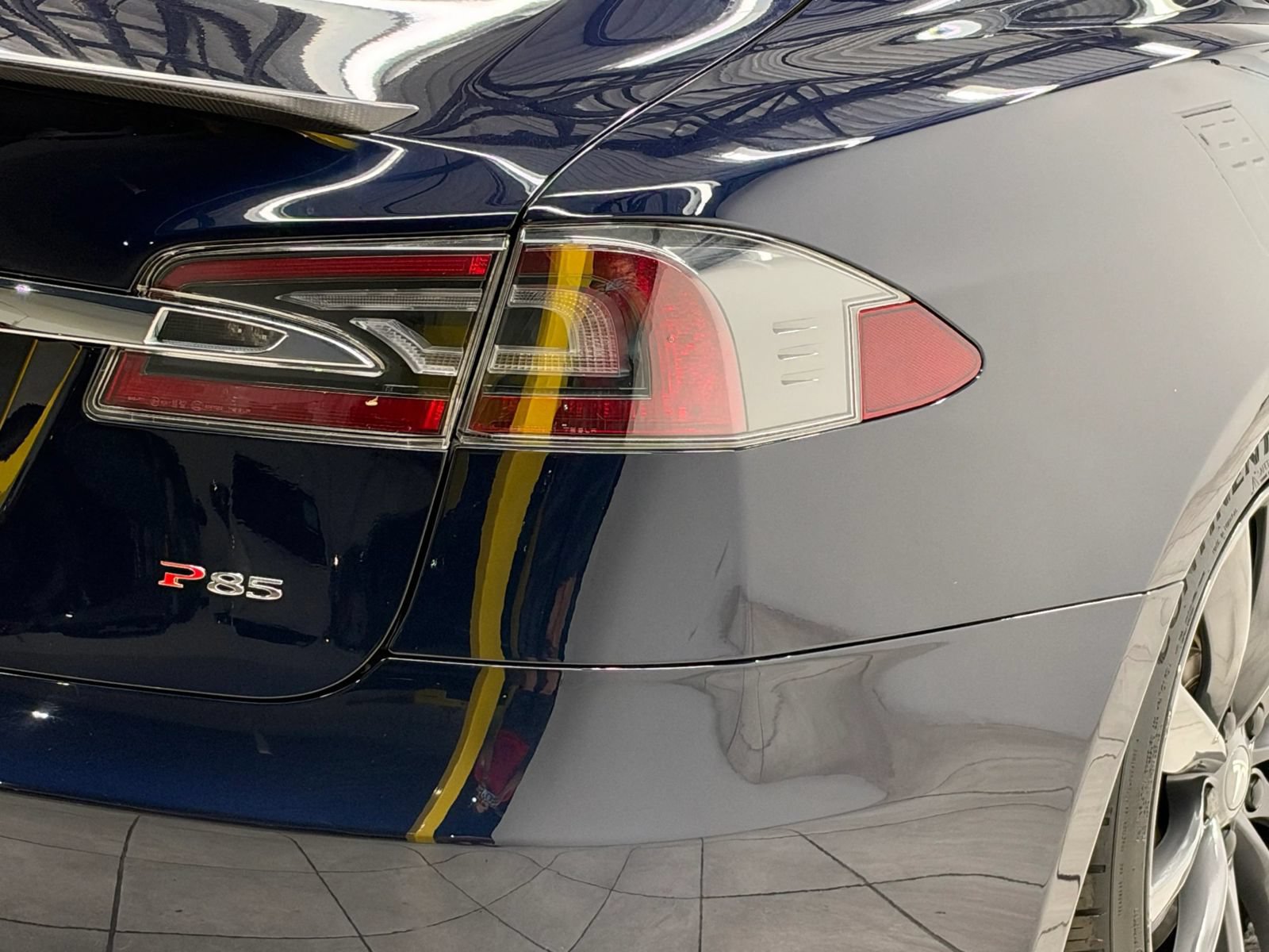 Used 2012 Tesla Model S Performance RWD image 10