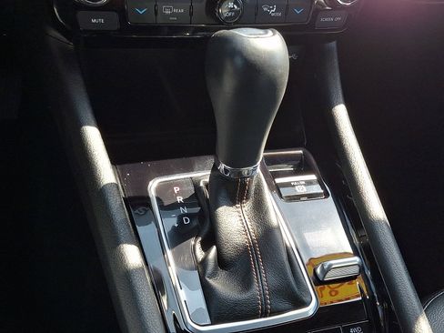 Certified 2022 Jeep Compass Limited AWD/4WD image 14