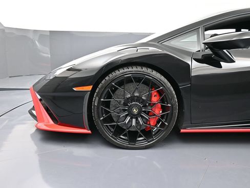 Used 2024 Lamborghini Huracan STO RWD image 12