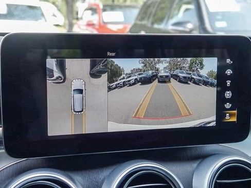 Used 2022 Mercedes-Benz GLC 300 image 23