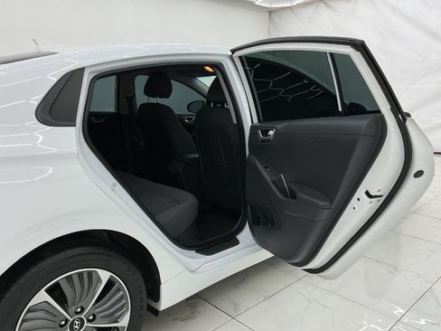 Used 2021 Hyundai Ioniq SE FWD image 23