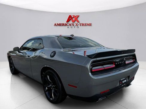 Used 2017 Dodge Challenger SXT Plus image 3