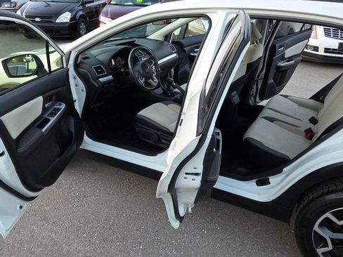 Used 2017 Subaru Crosstrek 2.0i Premium AWD/4WD image 25