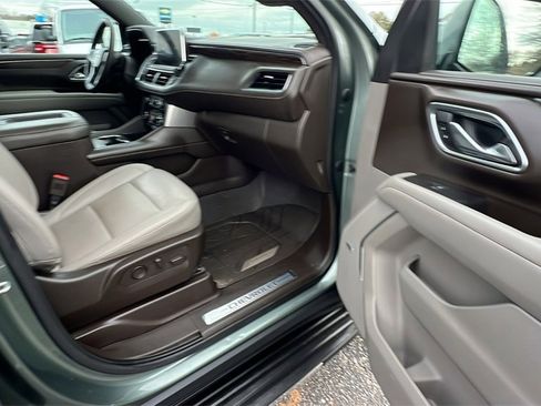 Certified 2023 Chevrolet Suburban LT w/ Luxury Package image 18
