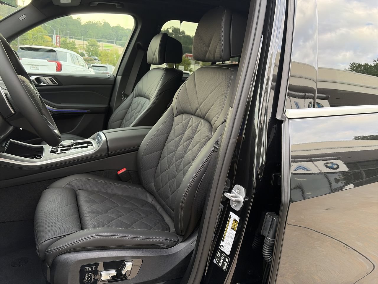 Used 2026 BMW X5 xDrive40i AWD/4WD image 14