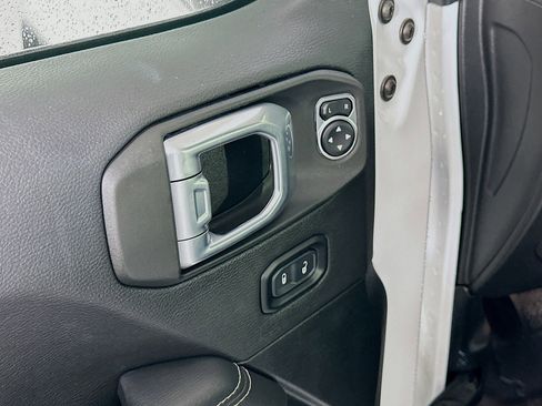 Used 2023 Jeep Wrangler Sahara w/ Cold Weather Group image 15