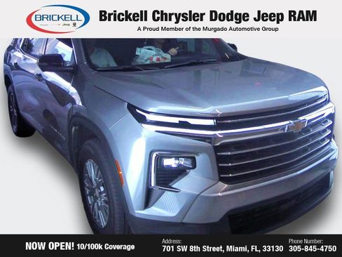 Used 2024 Chevrolet Traverse LT image 2