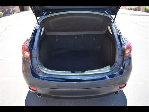 Used 2016 MAZDA MAZDA3 i Touring FWD image 22