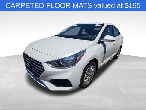 Used 2022 Hyundai Accent SE FWD image 2