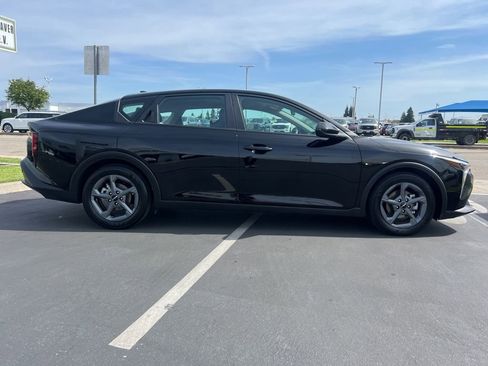 Used 2025 Kia K4 FWD image 14
