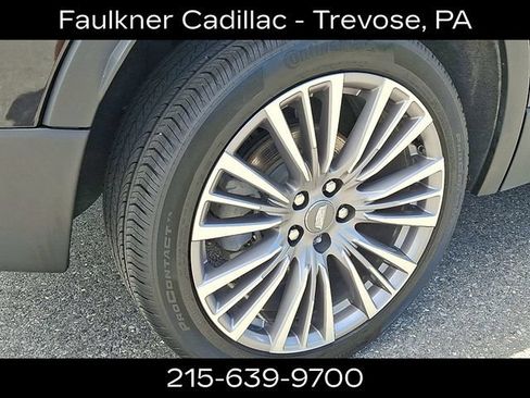 Used 2024 Cadillac XT4 Premium Luxury AWD/4WD image 12