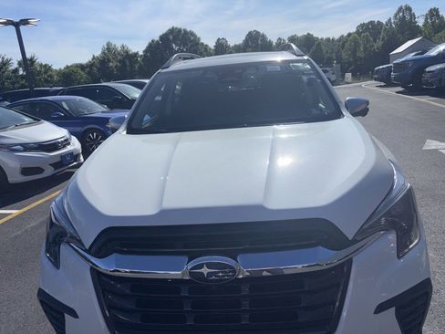 Used 2023 Subaru Ascent Limited w/ Technology Package AWD/4WD image 4