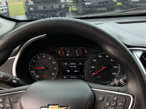 Used 2025 Chevrolet Malibu LS FWD image 7