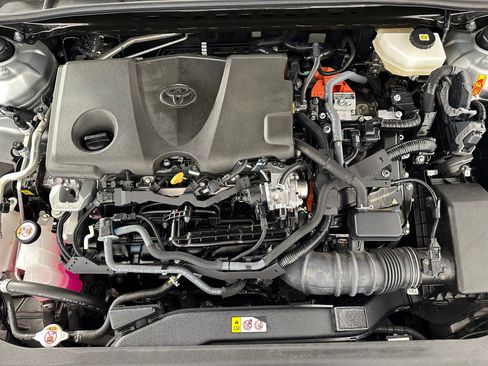 Used 2025 Toyota Camry LE image 32