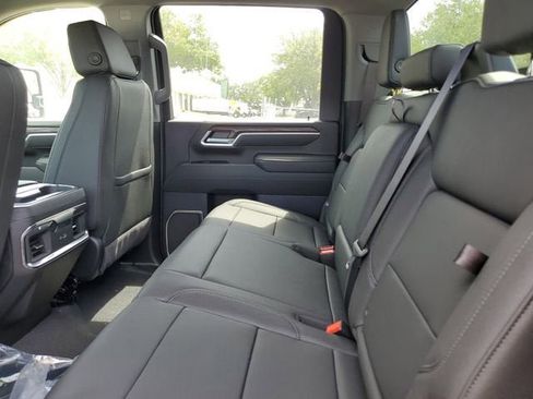 New 2026 GMC Sierra 2500 SLT w/ SLT Convenience Package AWD/4WD image 12