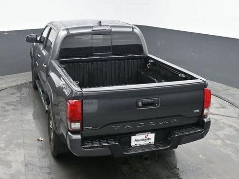 Used 2019 Toyota Tacoma TRD Sport image 20