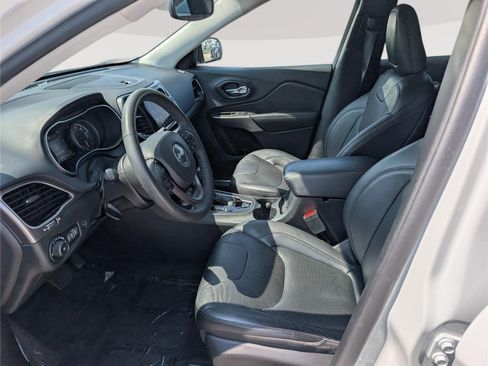 Used 2021 Jeep Cherokee Limited AWD/4WD image 16
