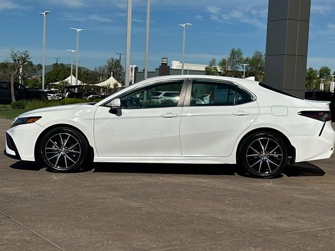 Certified 2024 Toyota Camry SE image 8