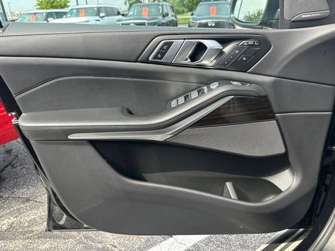 Used 2025 BMW X7 xDrive40i AWD/4WD image 28