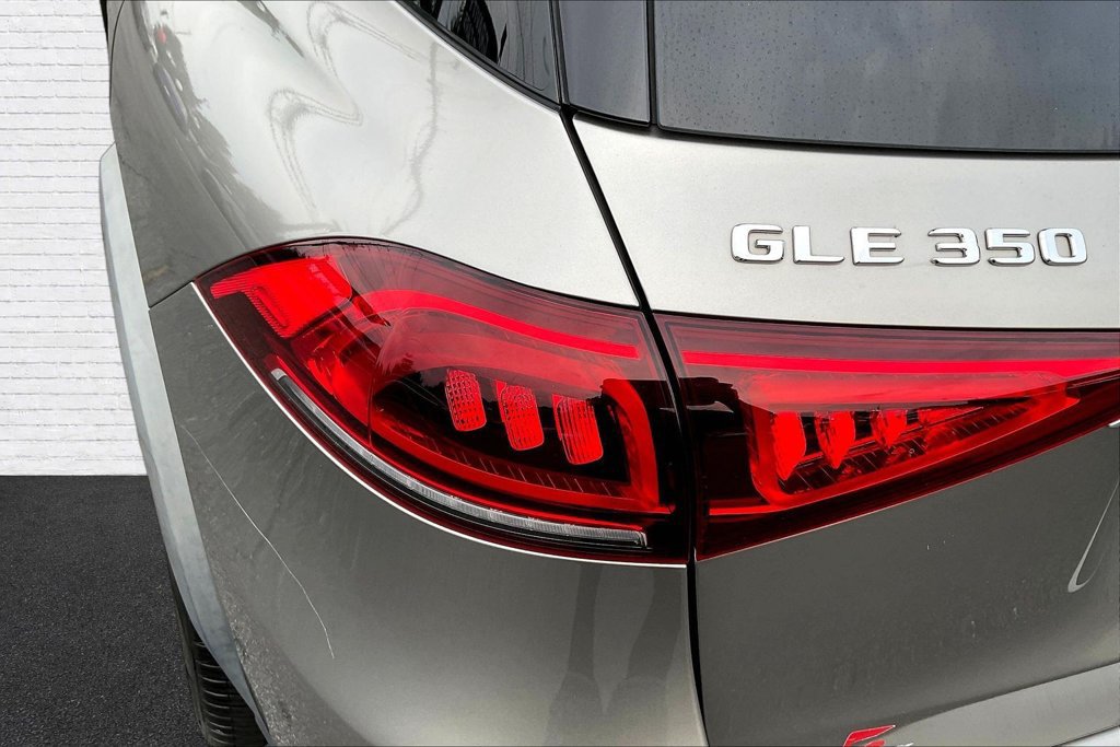 Used 2022 Mercedes-Benz GLE 350 4MATIC w/ Premium Package image 22