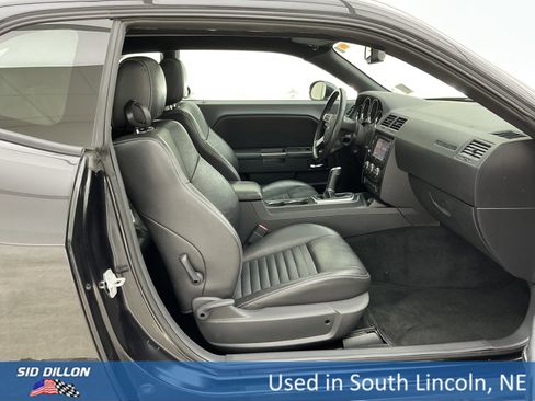 Used 2010 Dodge Challenger R/T image 25
