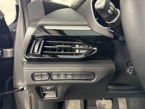 Used 2026 Acura MDX SH-AWD w/ Technology Package image 16