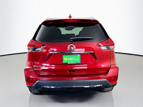 Used 2019 Nissan Rogue SV w/ Sun & Sound Touring Package image 8