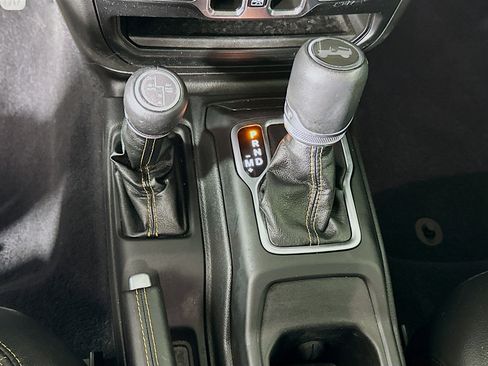 Used 2023 Jeep Wrangler Unlimited Sahara image 25