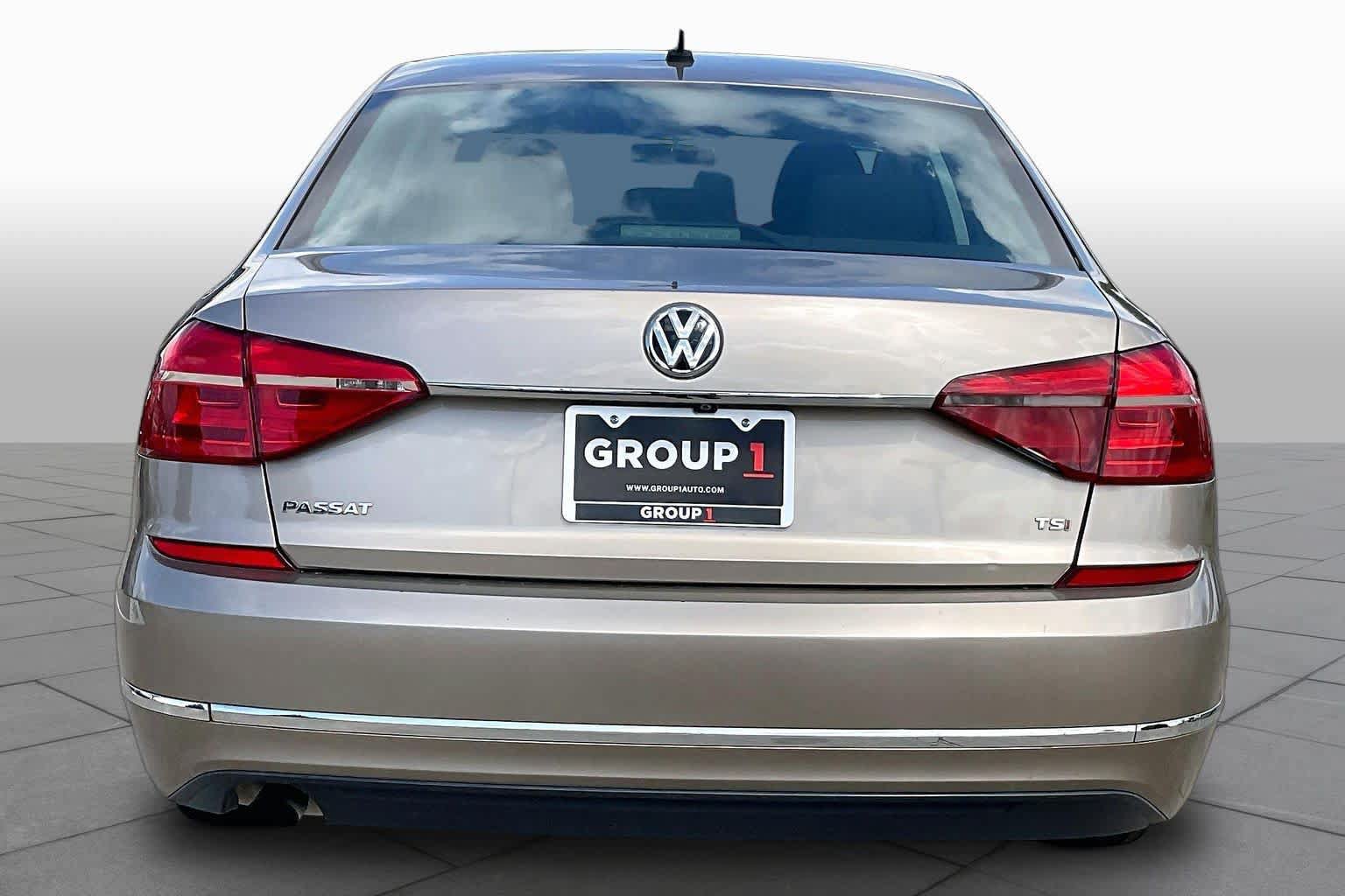Used 2016 Volkswagen Passat 1.8T S FWD image 4