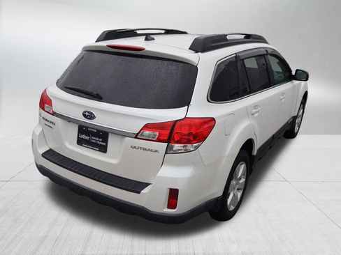 Used 2011 Subaru Outback 2.5i Limited w/ PWR Moonroof Pkg AWD/4WD image 7